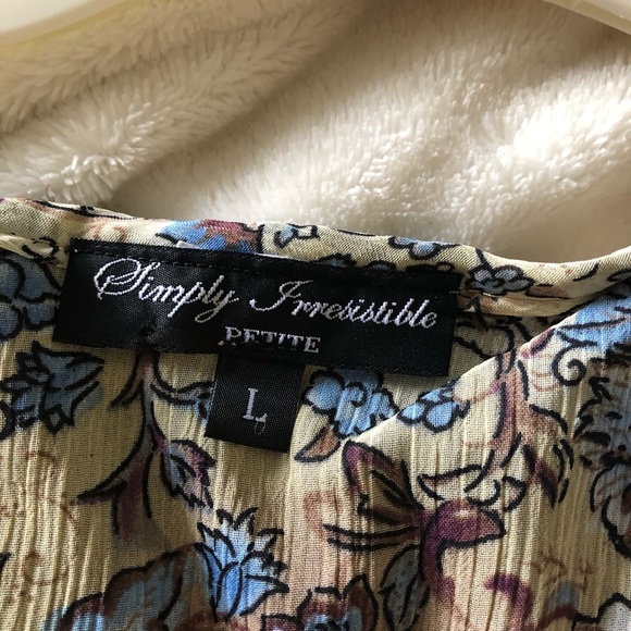 Patterned Shaw - Picture 2 of 2